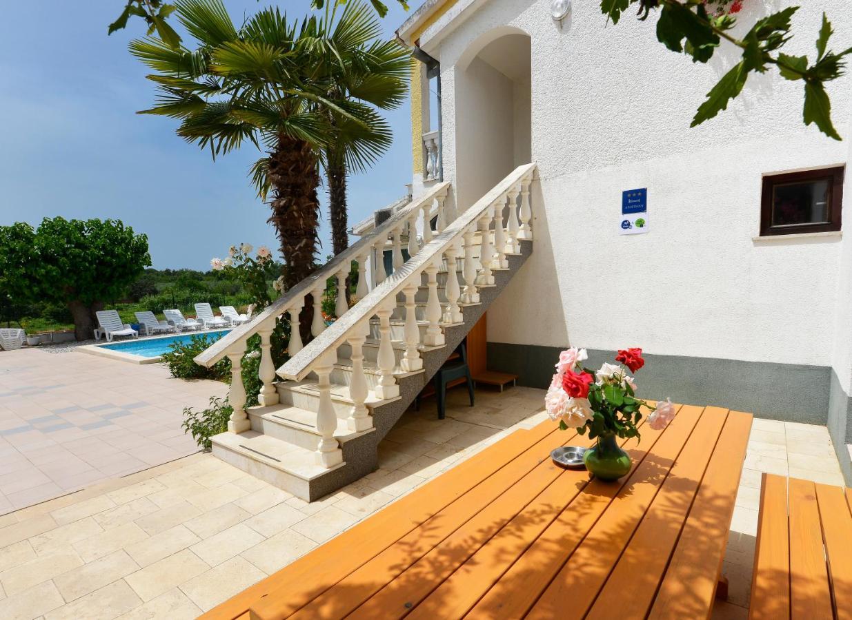 Apartments Ella Poreč Buitenkant foto