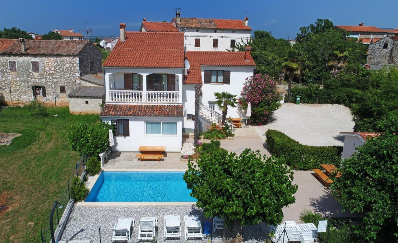 Apartments Ella Poreč Buitenkant foto