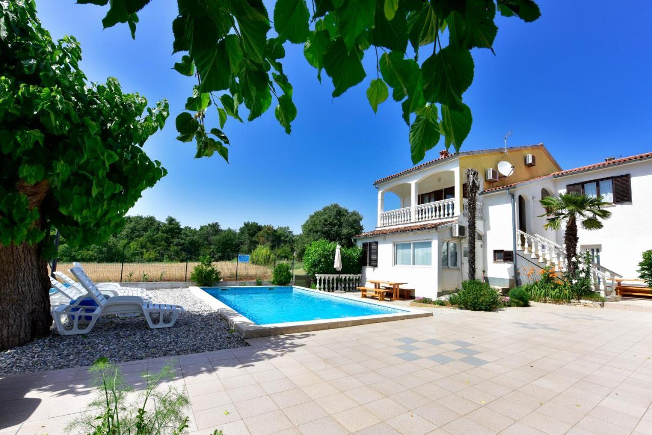Apartments Ella Poreč Buitenkant foto