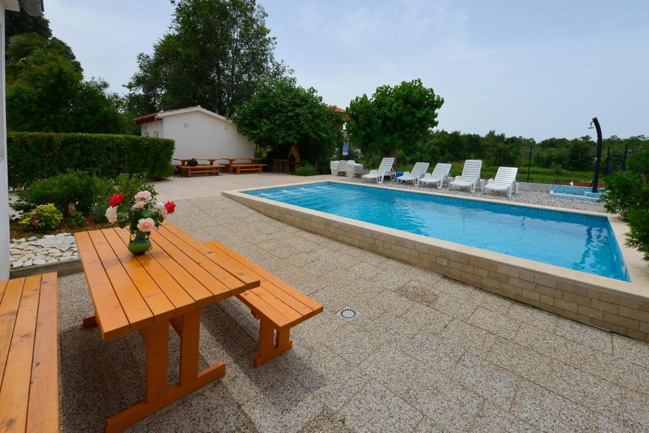 Apartments Ella Poreč Buitenkant foto