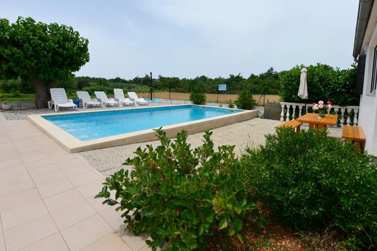 Apartments Ella Poreč Buitenkant foto
